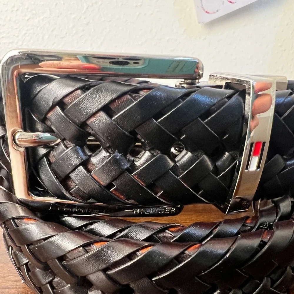 Tommy Hilfiger Black Leather Belt XL 42-44 Silver Buckle Logo Business Executive